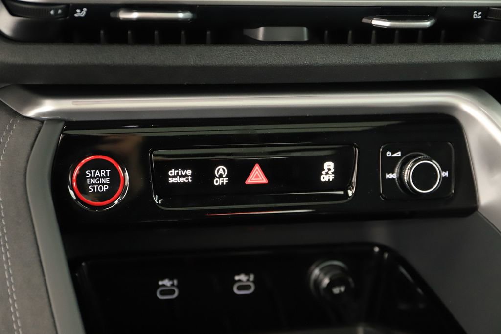 New 2026 Audi SQ5 Premium Plus image 29