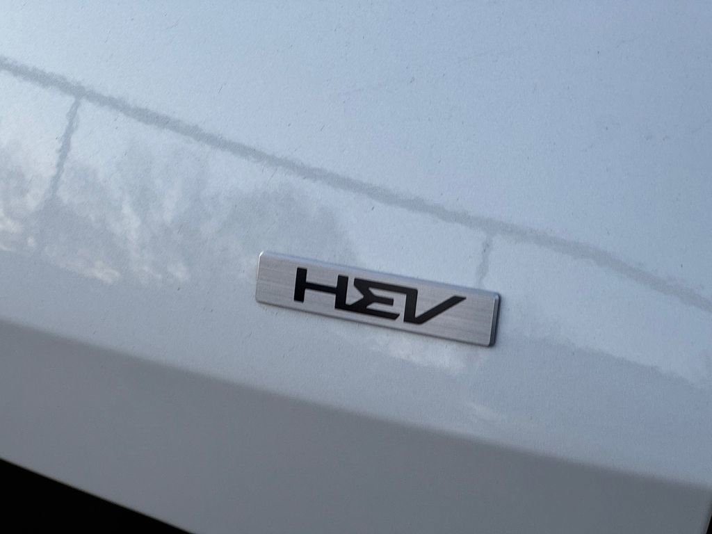 Certified 2025 Kia Sportage LX image 6