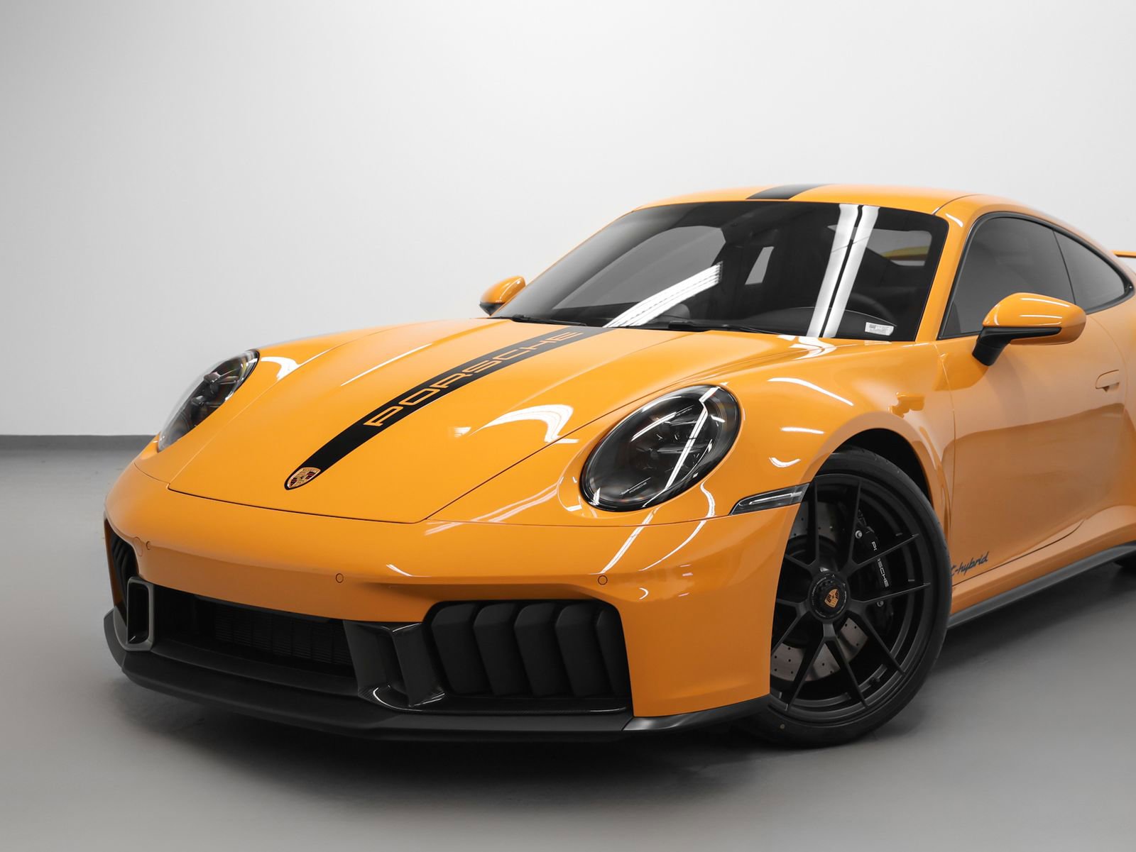 Certified 2025 Porsche 911 Carrera GTS image 7