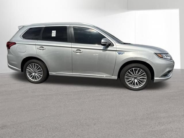 Used 2022 Mitsubishi Outlander LE AWD/4WD image 5