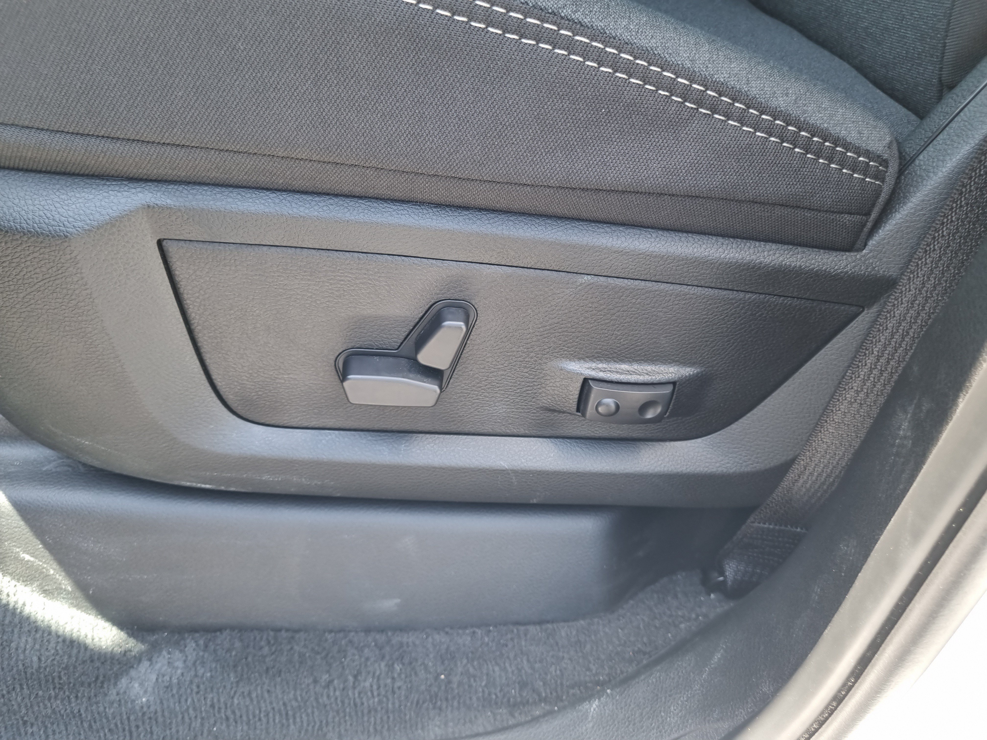 New 2026 RAM 3500 Big Horn AWD/4WD image 19