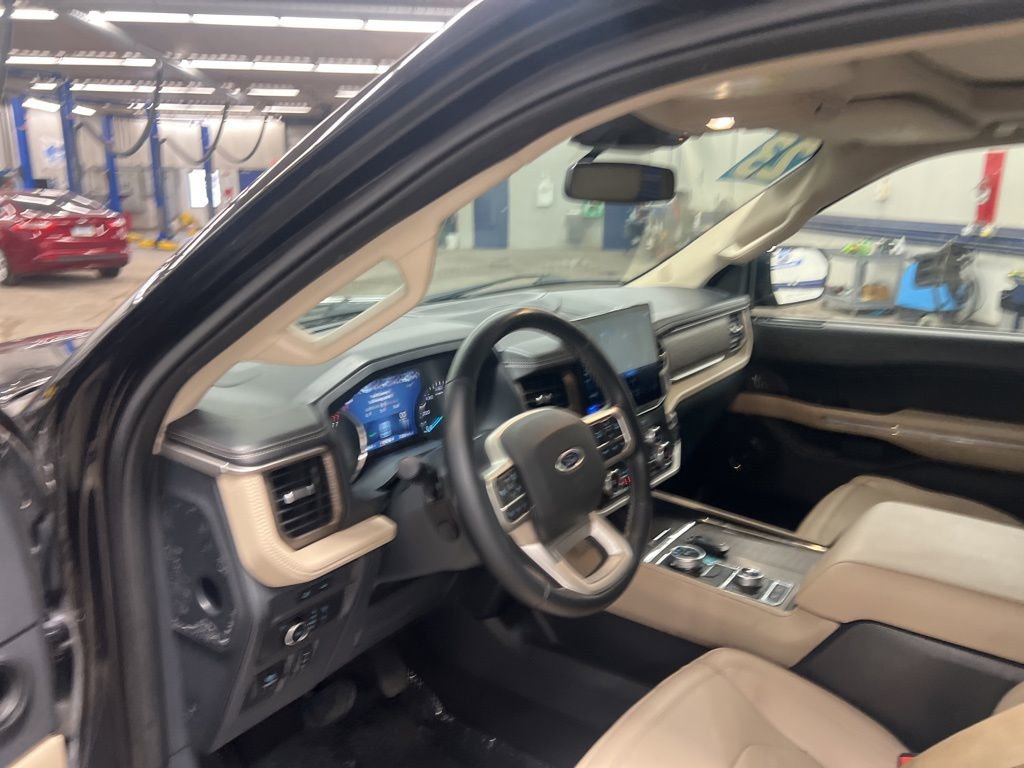 Used 2023 Ford Expedition Max Limited image 20