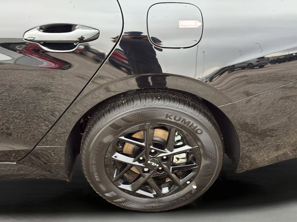 New 2026 Kia K5 LXS FWD image 40