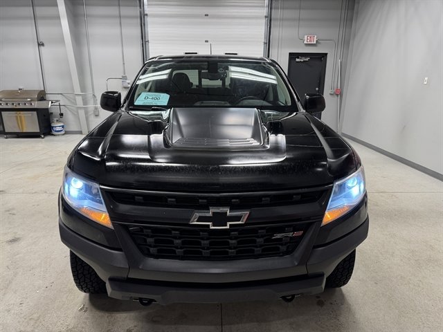 Used 2019 Chevrolet Colorado ZR2 w/ ZR2 Midnight Special Edition image 2