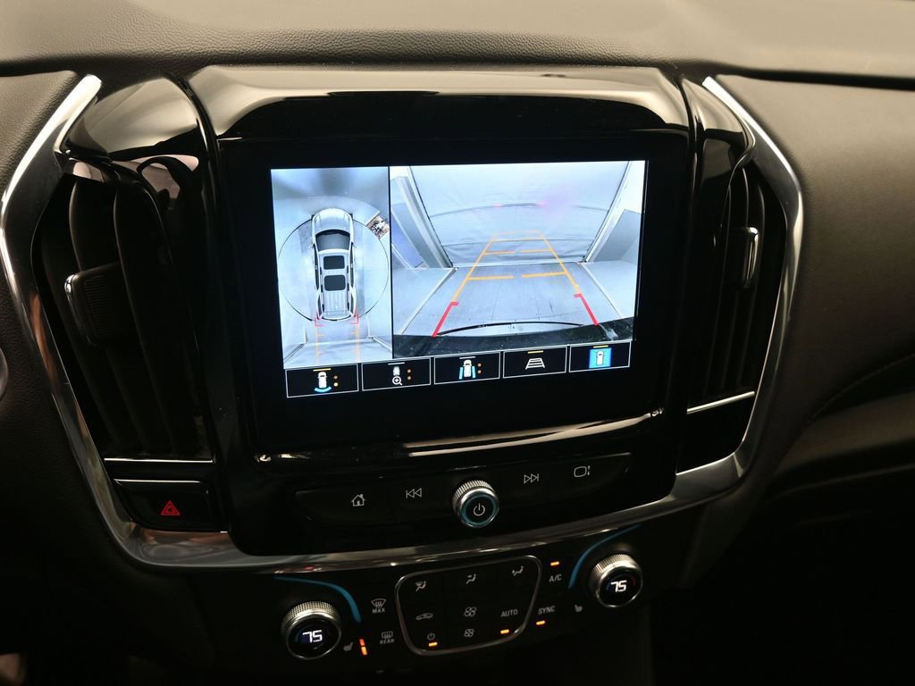 Used 2023 Chevrolet Traverse RS image 18