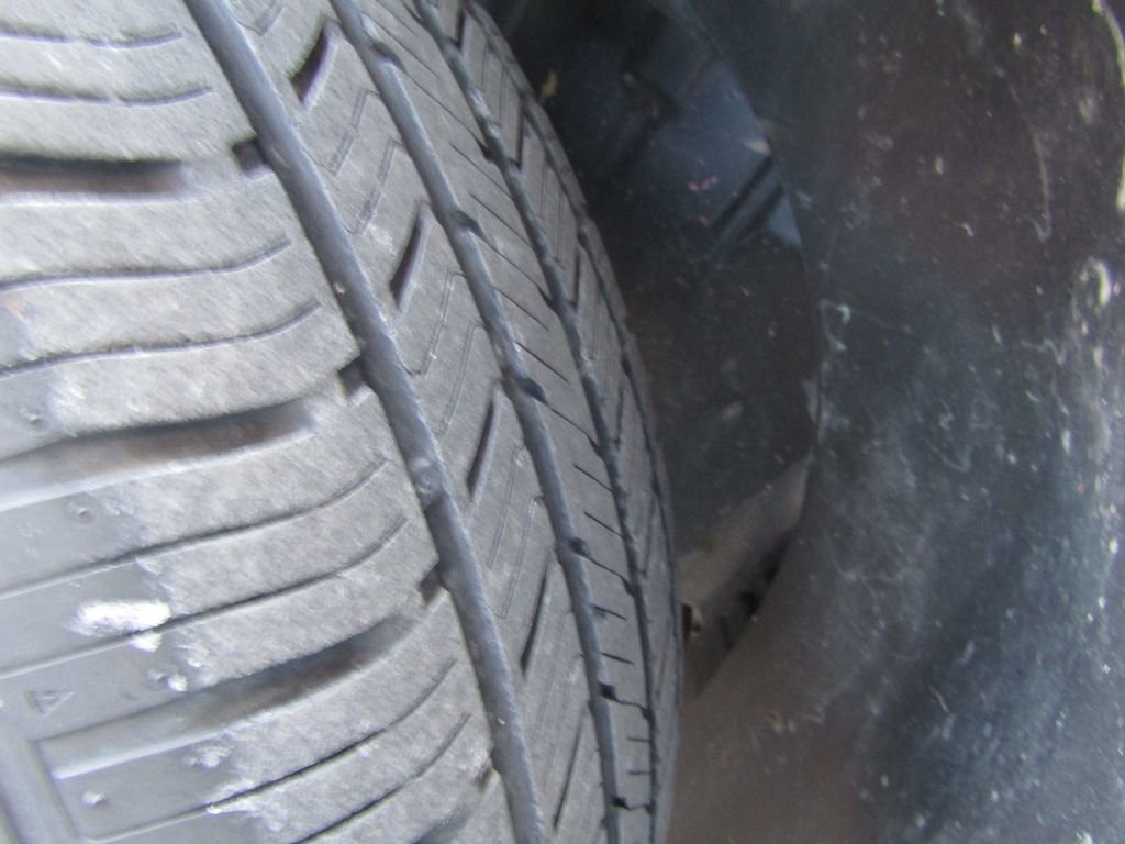 Used 2017 Chevrolet Equinox LT w/ Convenience Package image 16