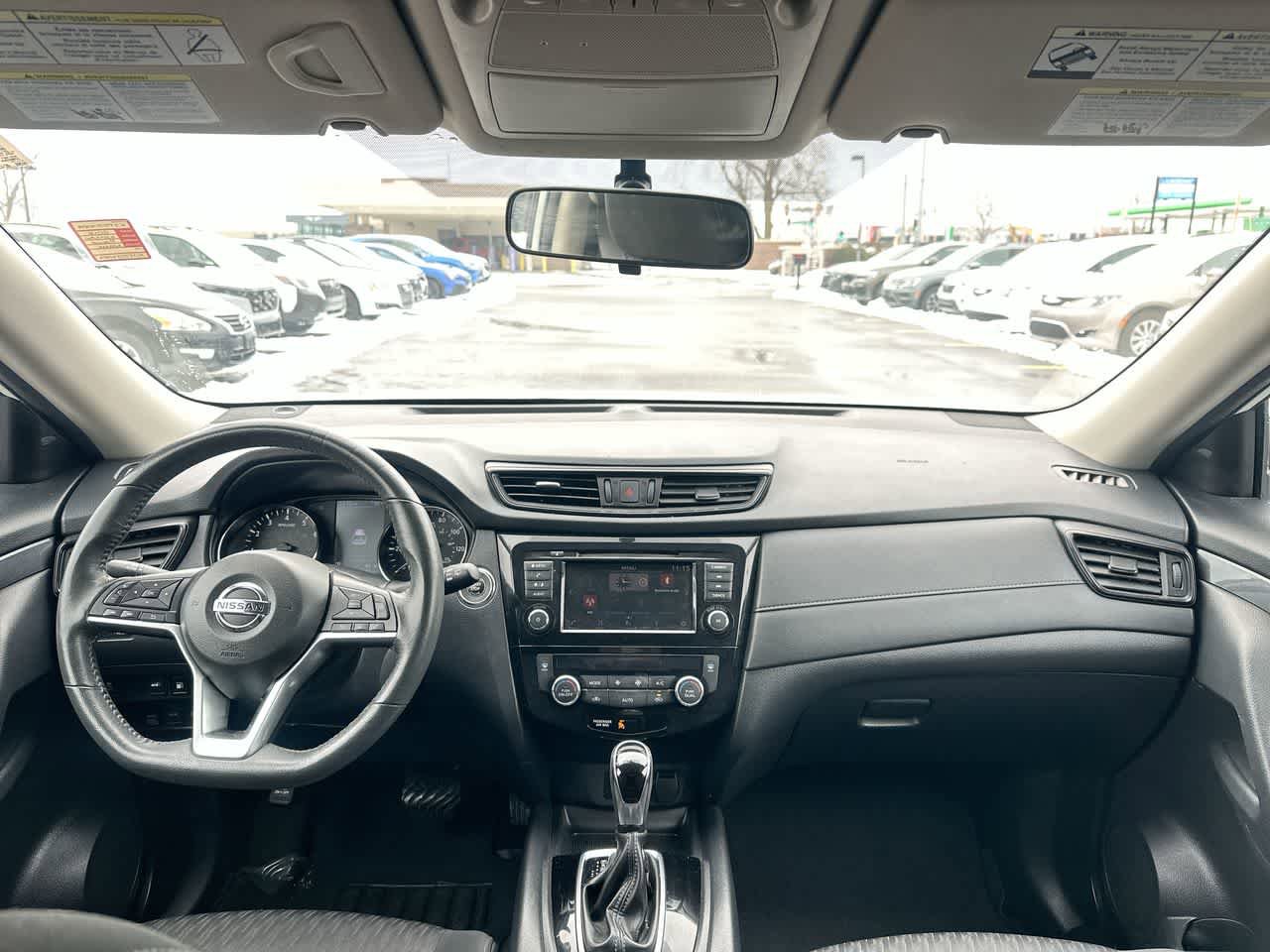 Used 2018 Nissan Rogue SV image 20