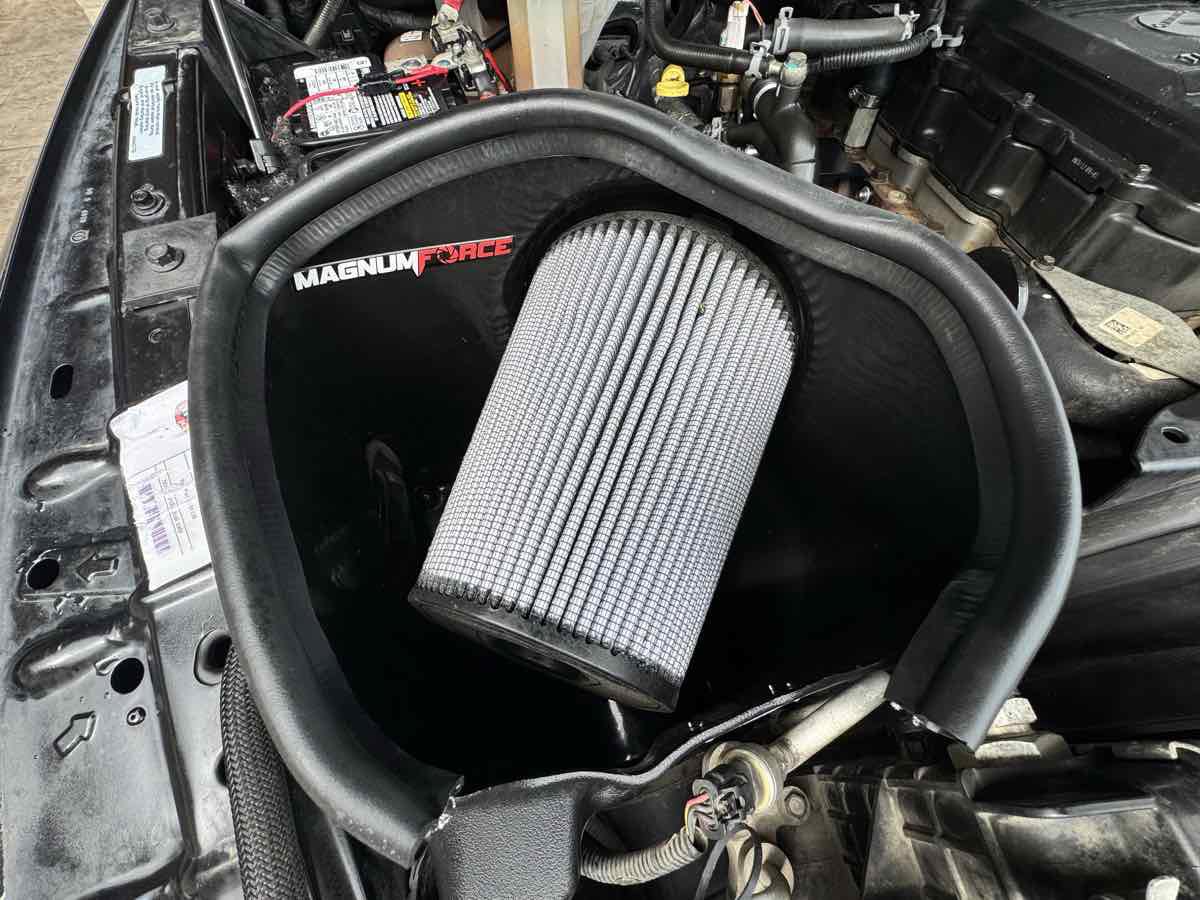 Used 2017 RAM 3500 Laramie Longhorn image 18