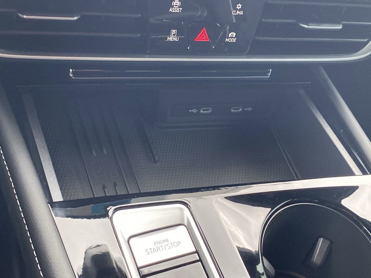 New 2026 Volkswagen Atlas Cross Sport SEL Premium R-Line image 25