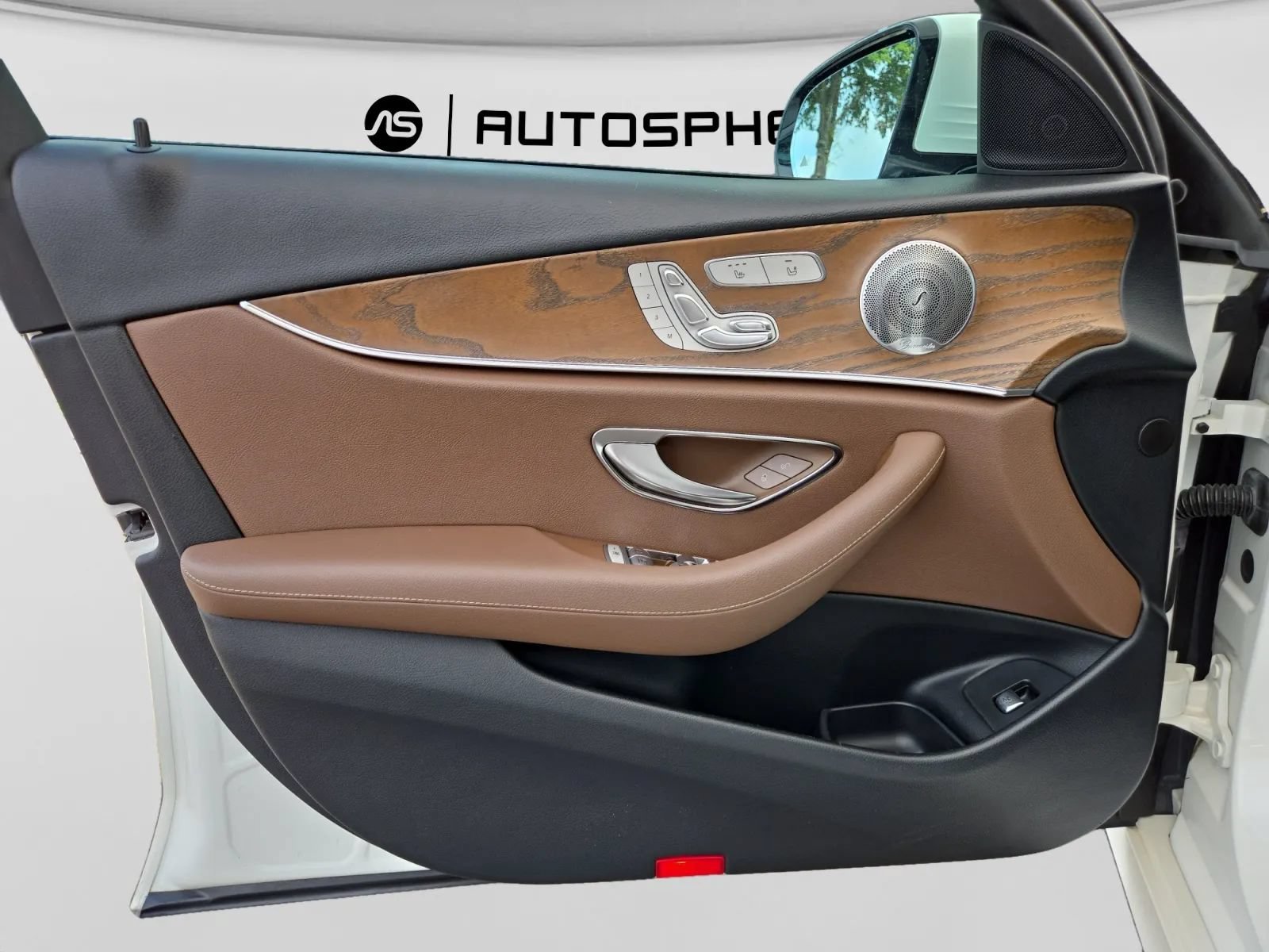 Used 2018 Mercedes-Benz E 300 image 13