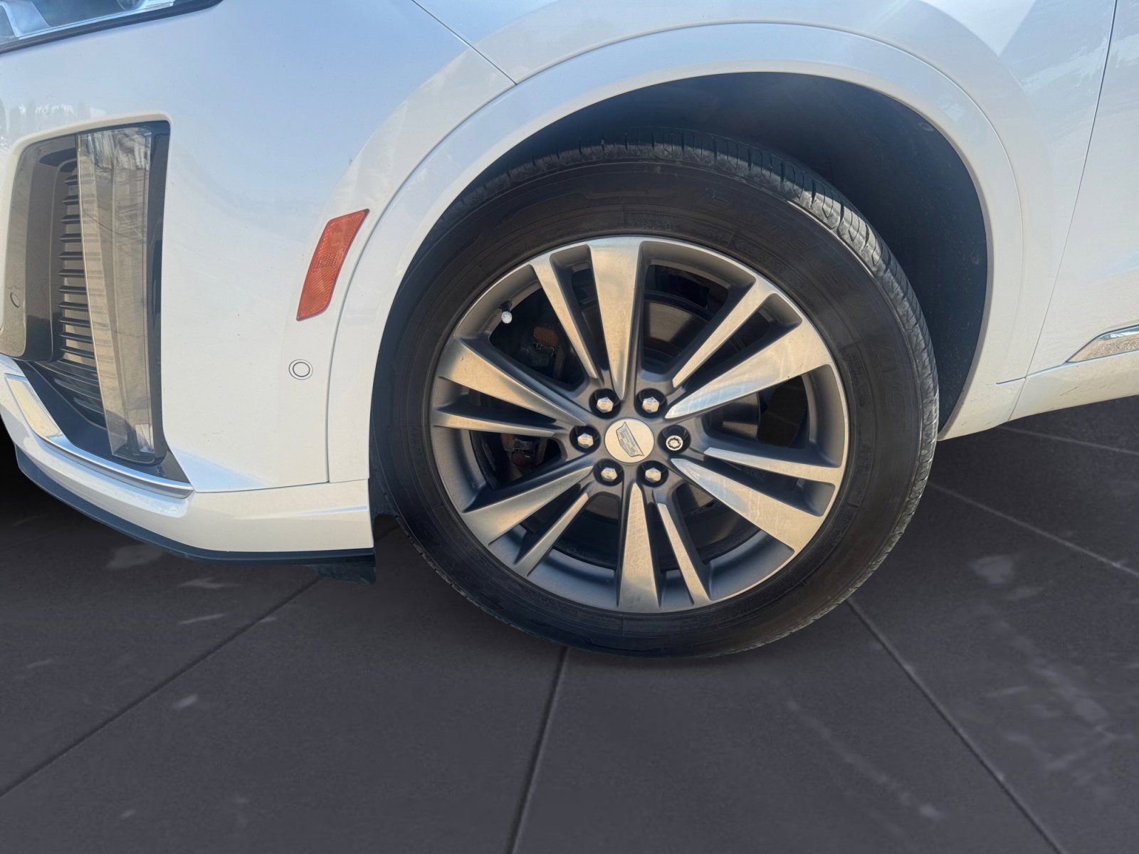 Used 2020 Cadillac XT6 Premium Luxury AWD/4WD image 14