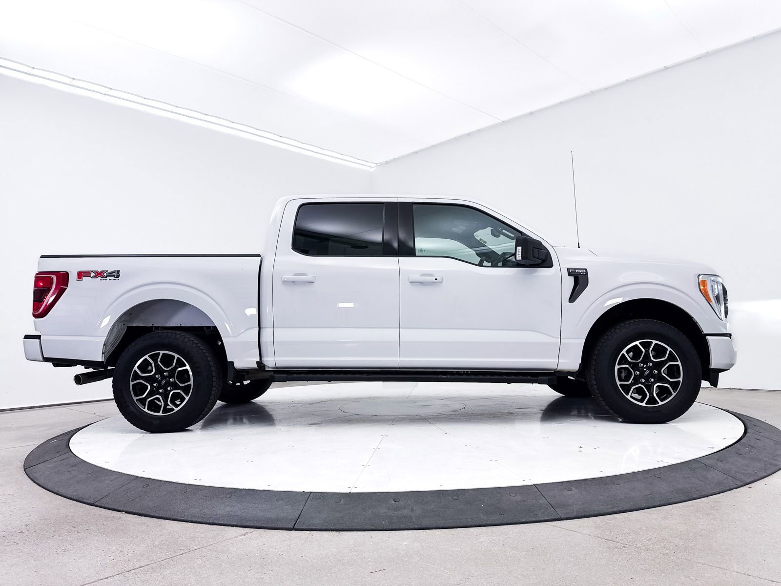 Used 2023 Ford F150 XLT w/ Equipment Group 302A High image 41