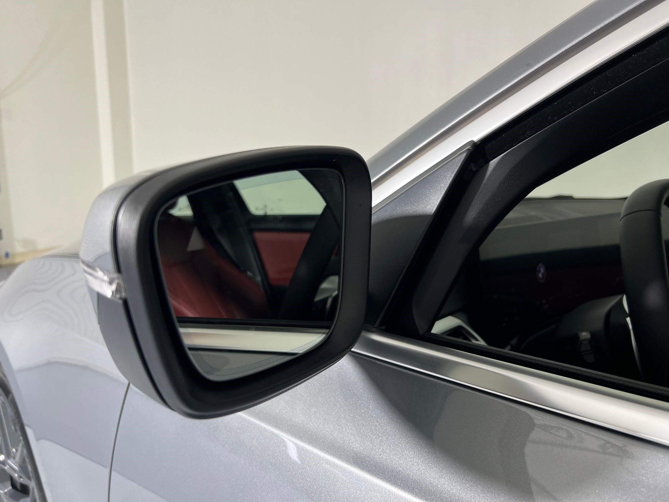 Used 2025 BMW 330i xDrive Sedan w/ Convenience Package AWD/4WD image 21