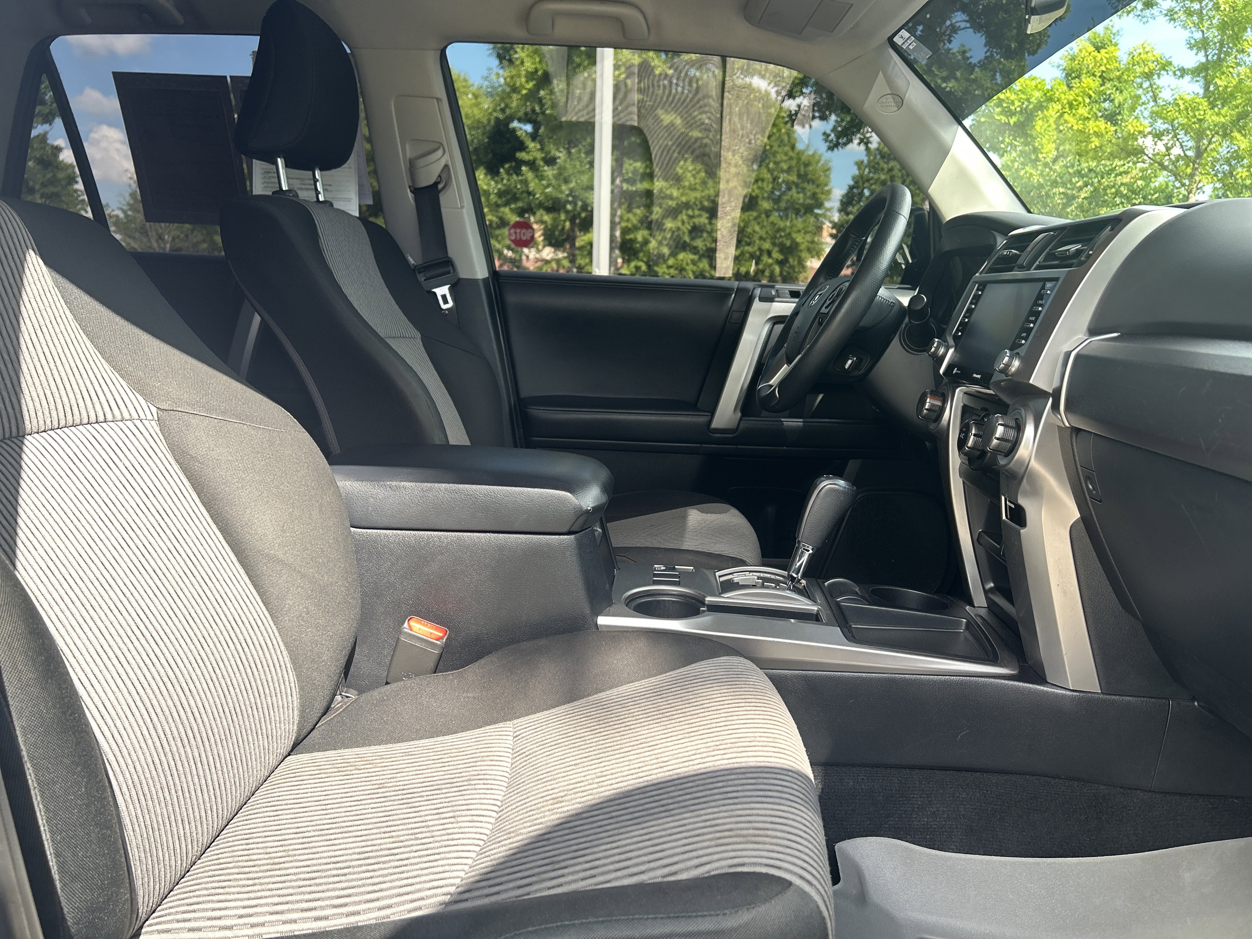 Used 2022 Toyota 4Runner SR5 RWD image 32