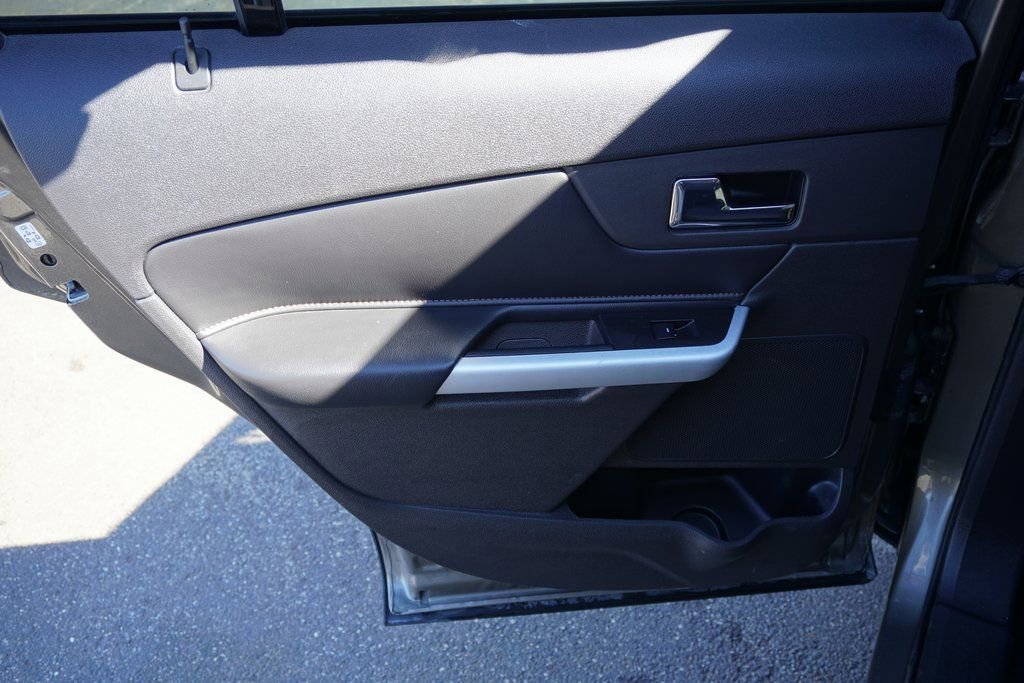 Used 2012 Ford Edge SEL image 28