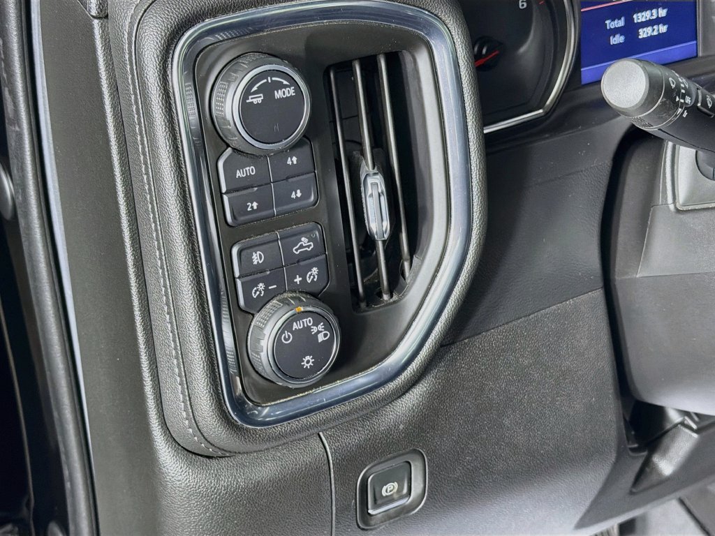 Used 2020 Chevrolet Silverado 1500 LT Trail Boss AWD/4WD image 10