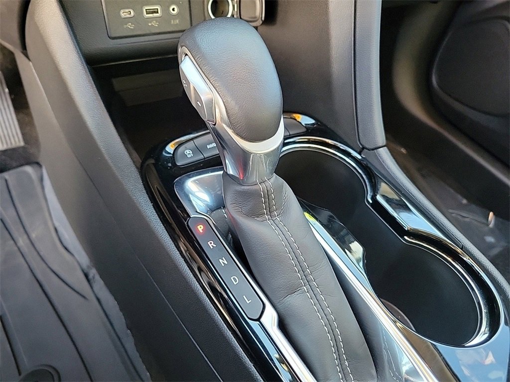 Used 2023 Buick Encore GX Select image 28