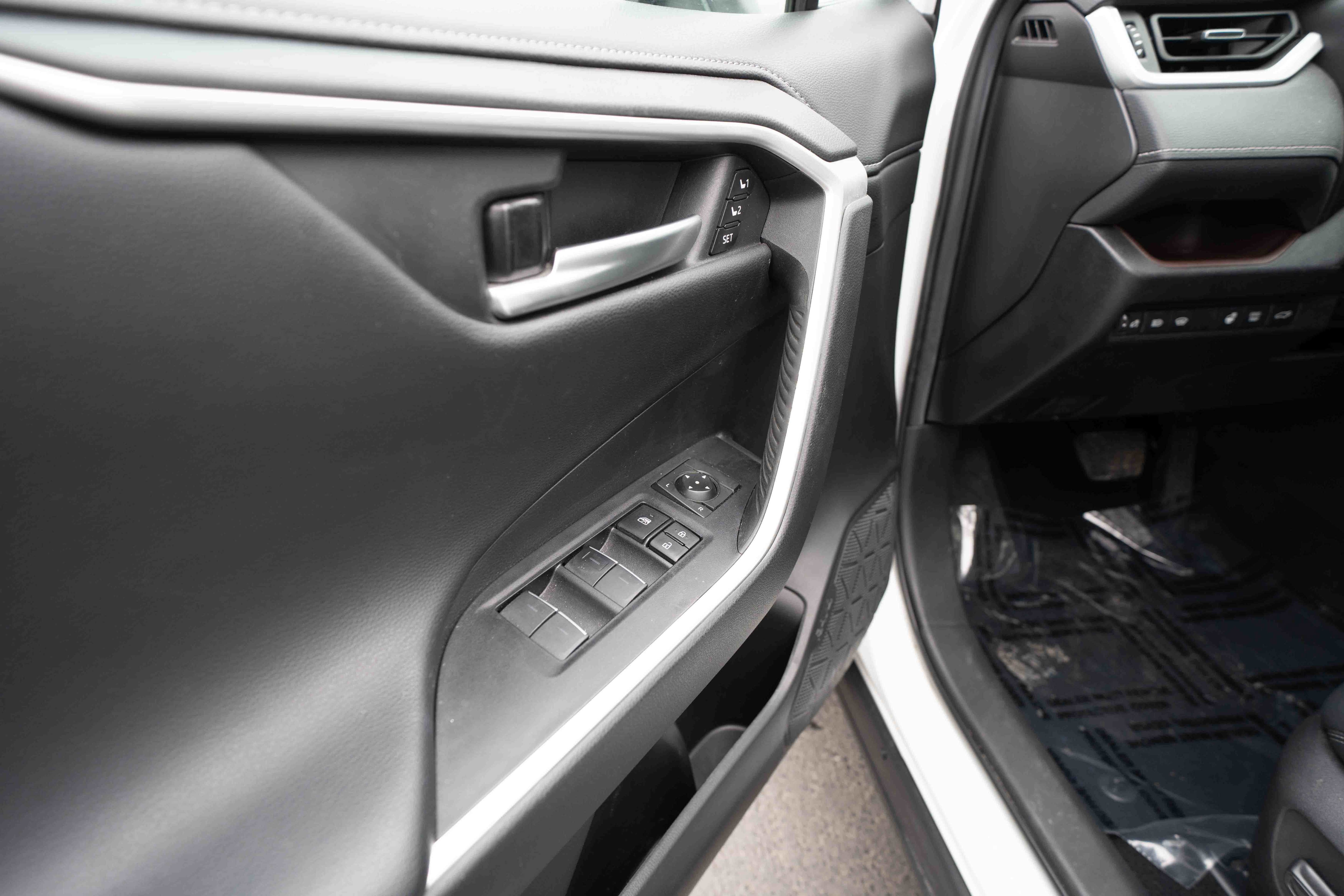 Used 2024 Toyota RAV4 Limited w/ Weather Package image 7