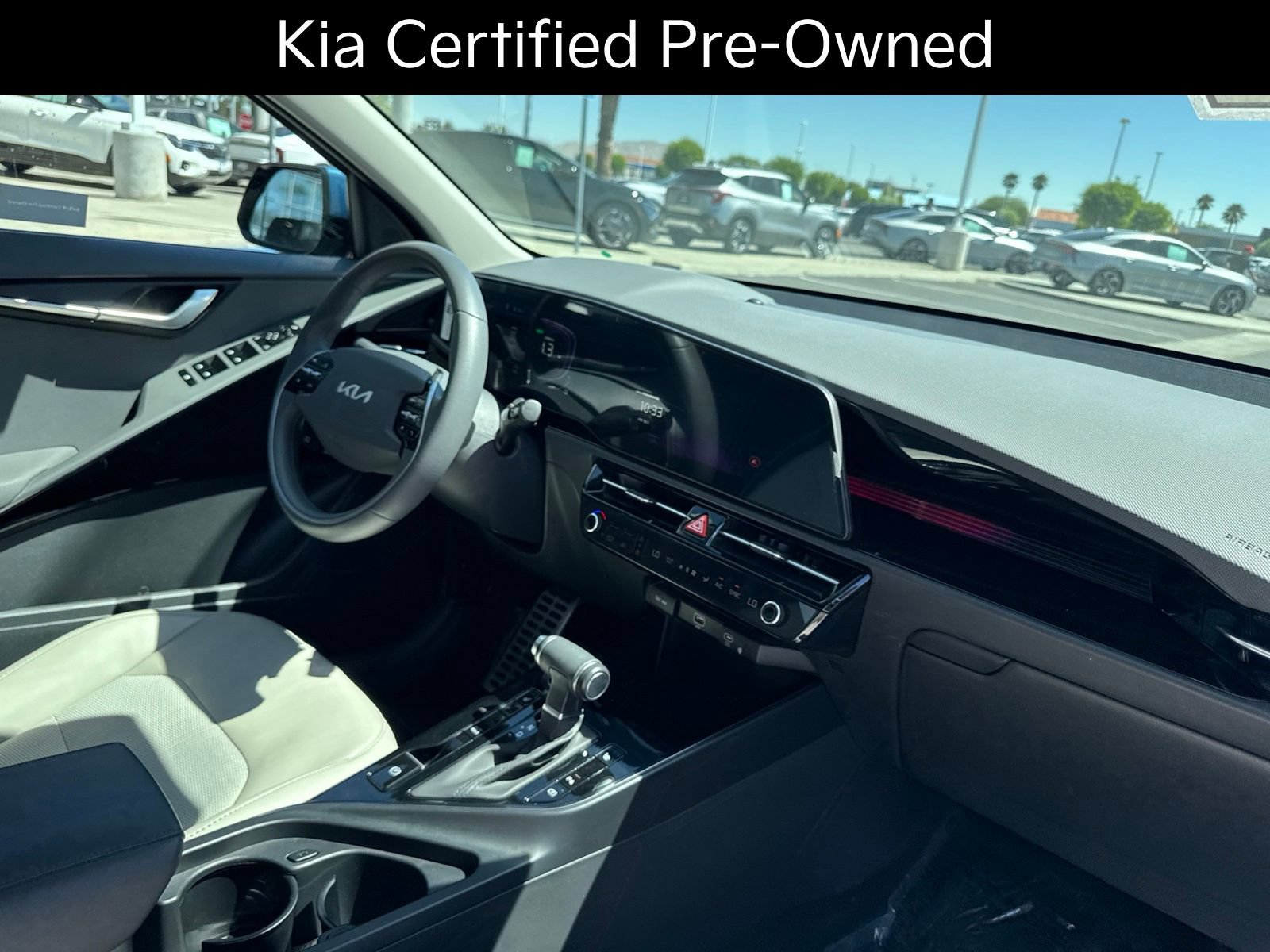 Certified 2025 Kia Niro EX Touring FWD image 26