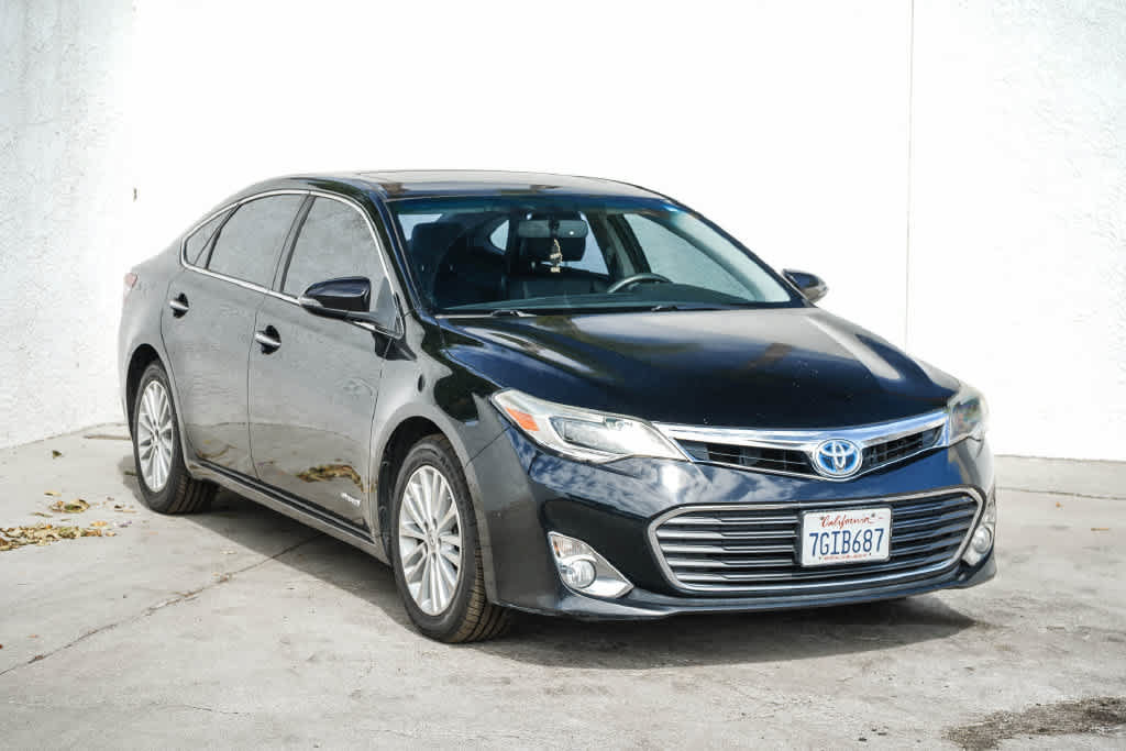 Used 2014 Toyota Avalon XLE Touring w/ Preferred Accessory Package FWD image 3