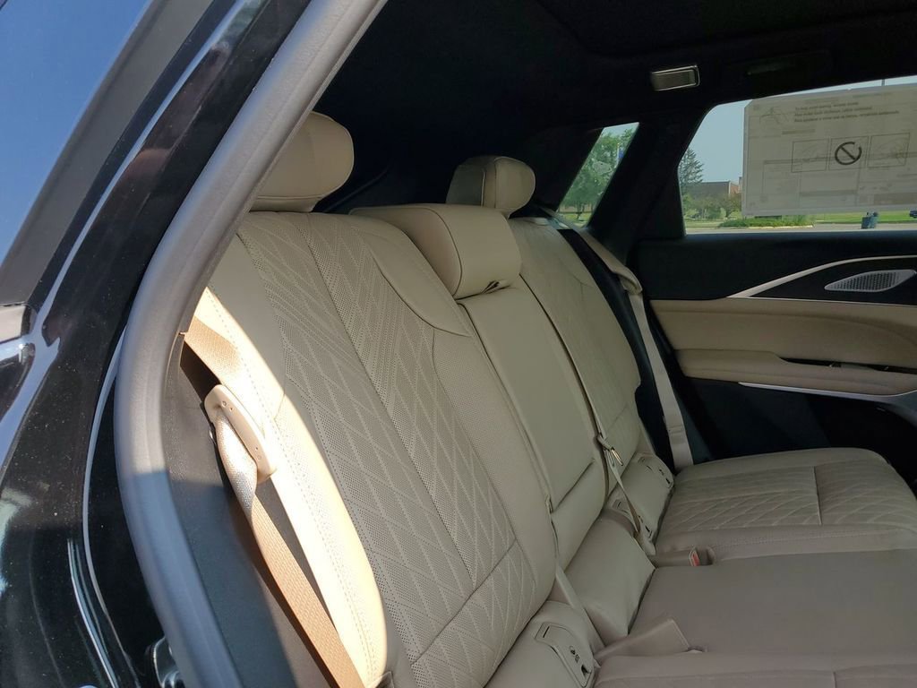 New 2026 Cadillac Lyriq V w/ Exterior Carbon Fiber Package image 29