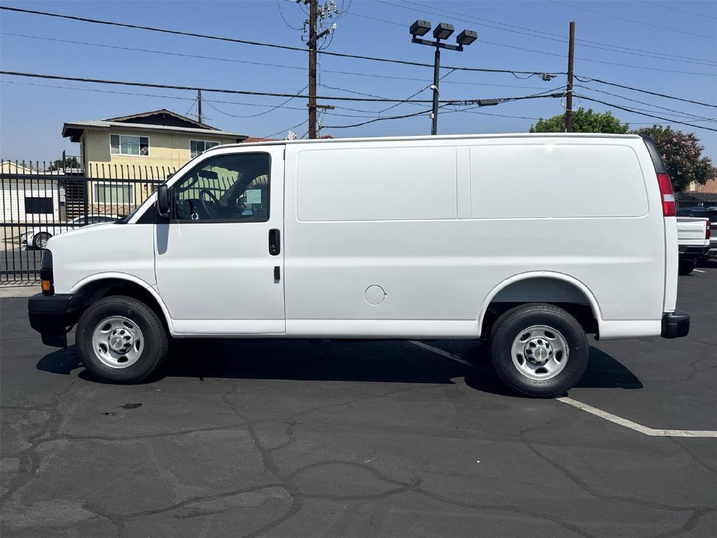 New 2026 Chevrolet Express 2500 w/ Driver Convenience Package RWD image 8