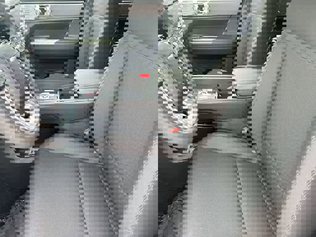 New 2025 Hyundai Santa Fe SE image 15