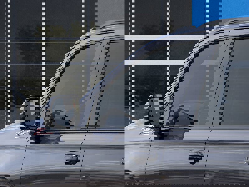 New 2026 Chevrolet Suburban Z71 image 12