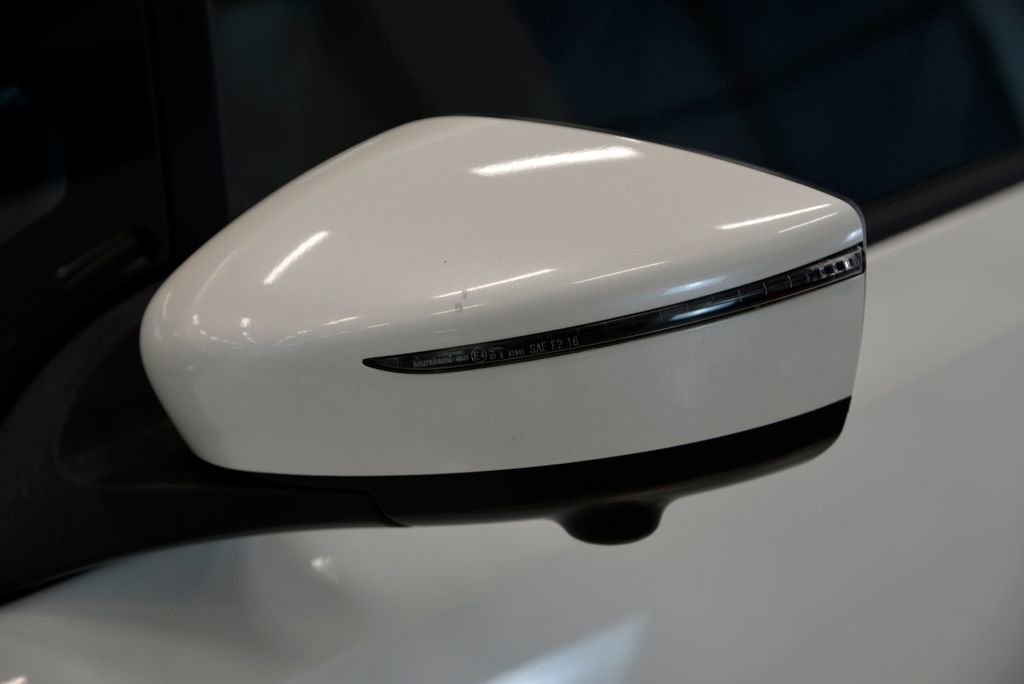 Used 2020 Nissan Leaf SL Plus image 12