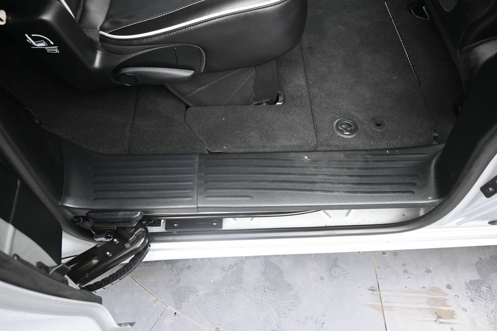 Used 2026 Chrysler Pacifica Limited w/ S Appearance Package FWD image 12