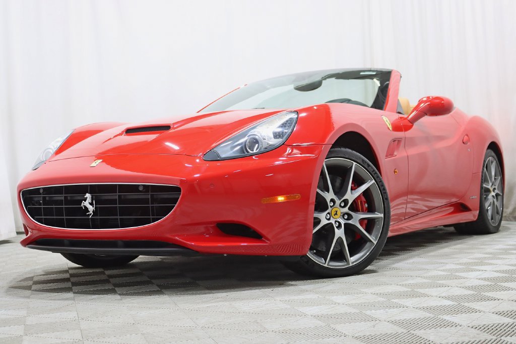 Used 2012 Ferrari California RWD image 7
