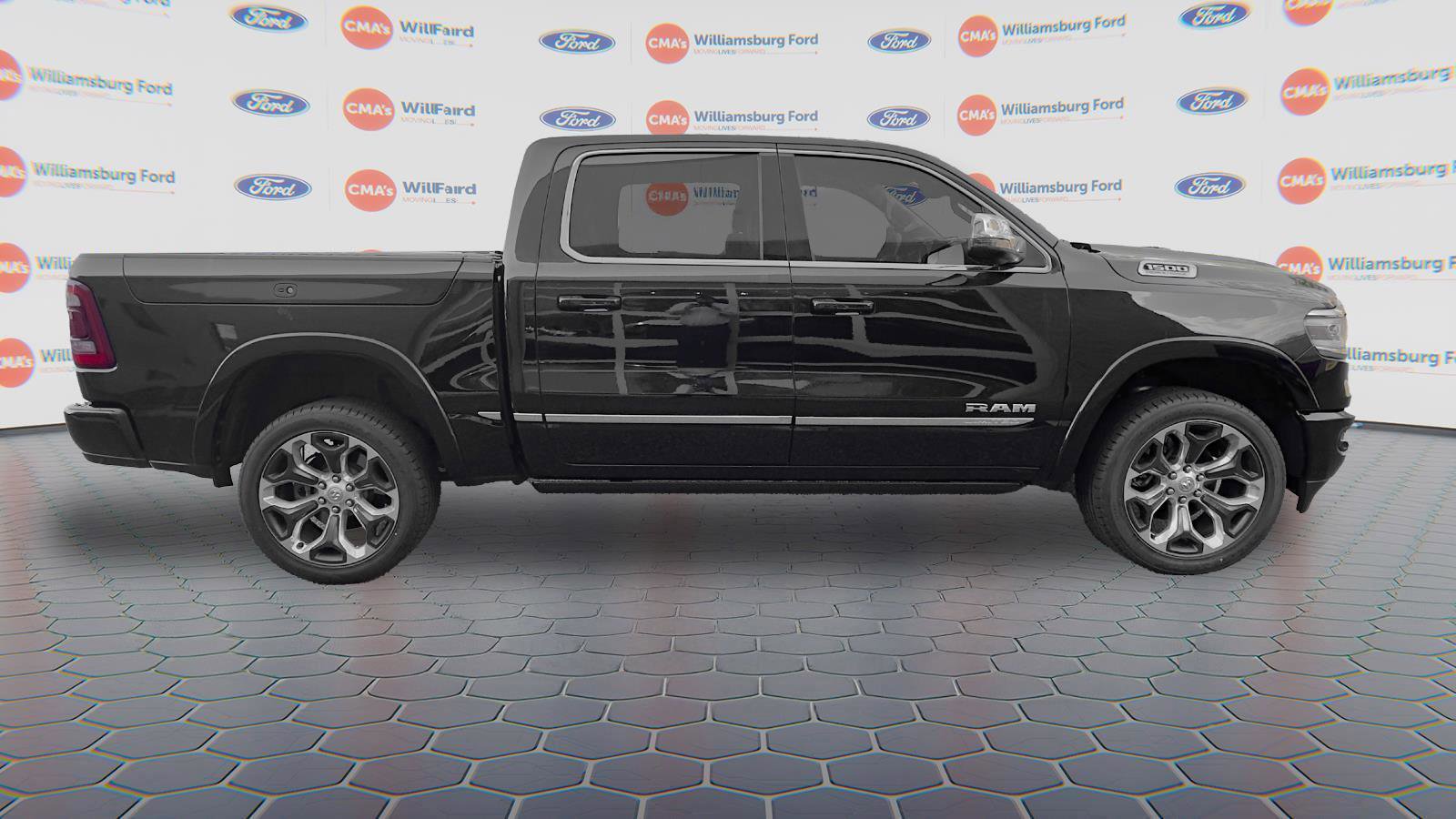 Used 2024 RAM 1500 Limited image 3