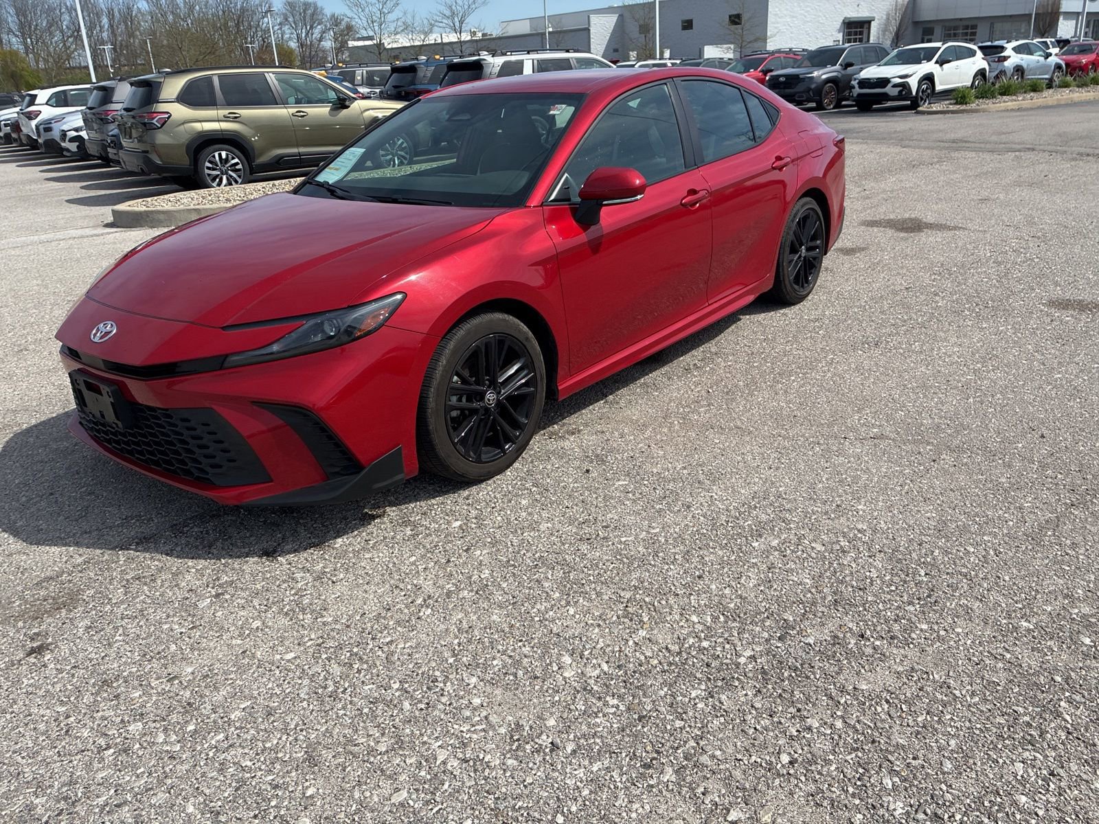 Used 2025 Toyota Camry SE FWD image 6
