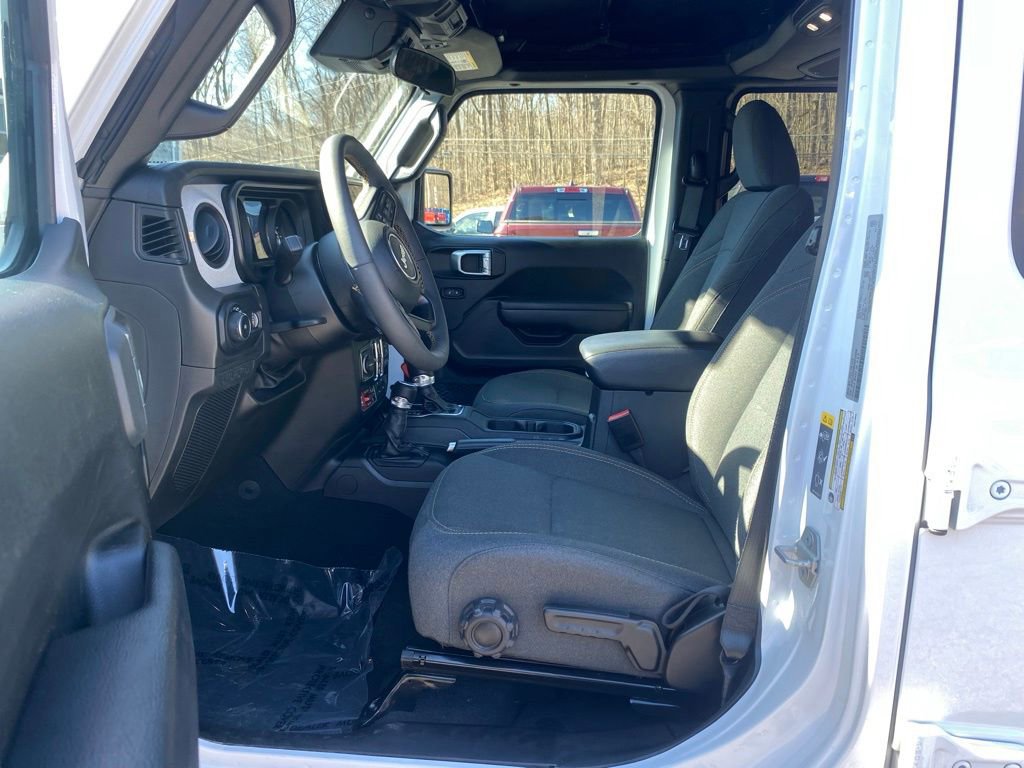 Used 2024 Jeep Wrangler Willys image 11