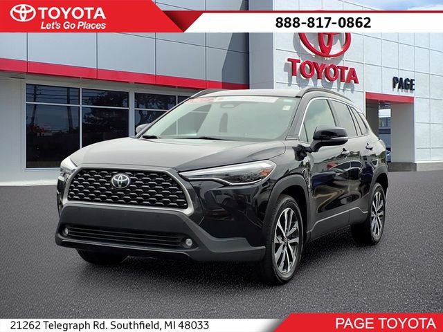 Certified 2025 Toyota Corolla Cross XLE FWD image 1