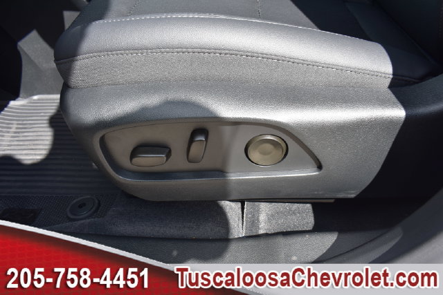 New 2027 Chevrolet Equinox LT w/ Convenience Package II FWD image 16