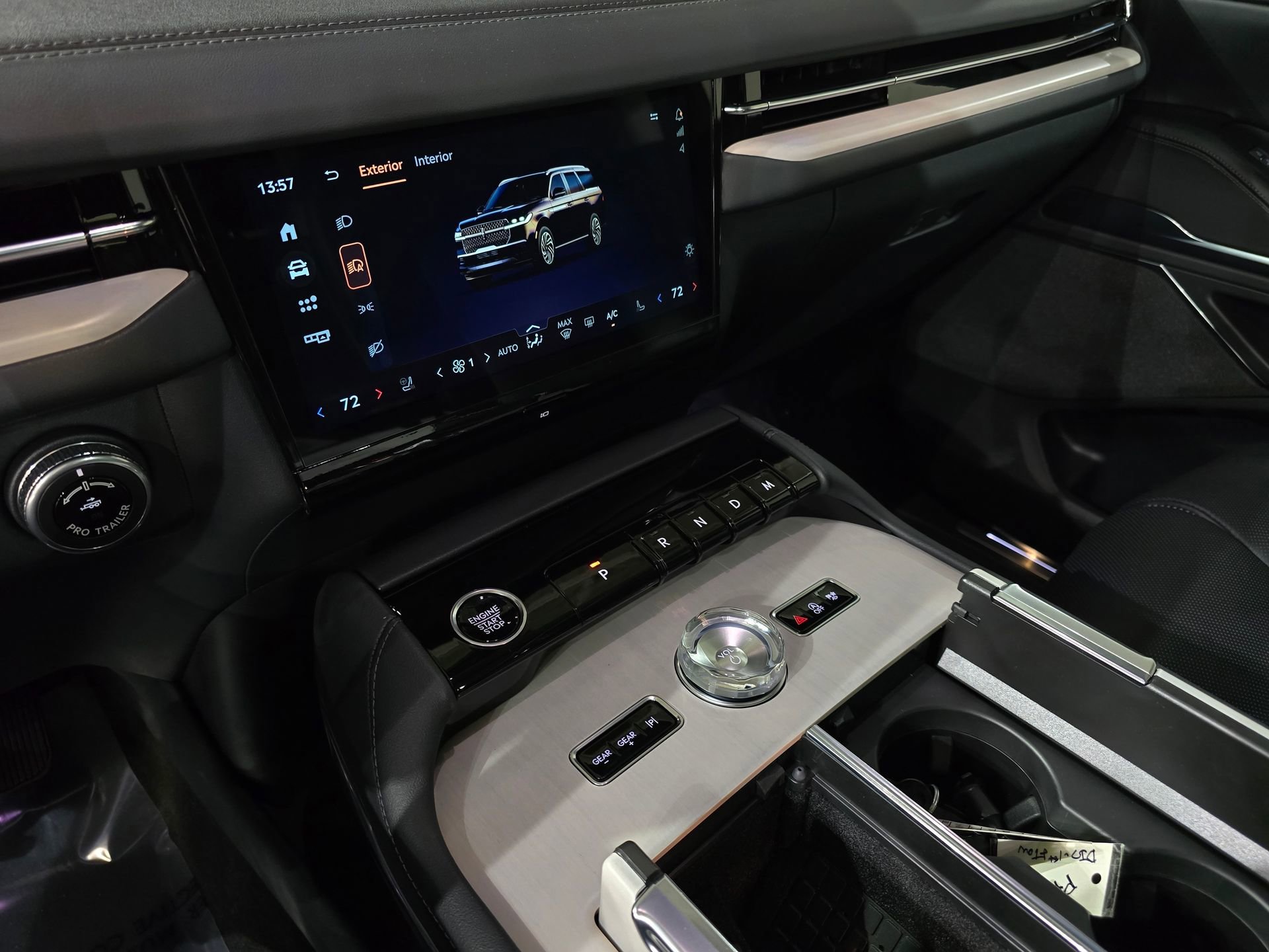 New 2025 Lincoln Navigator L Reserve image 25