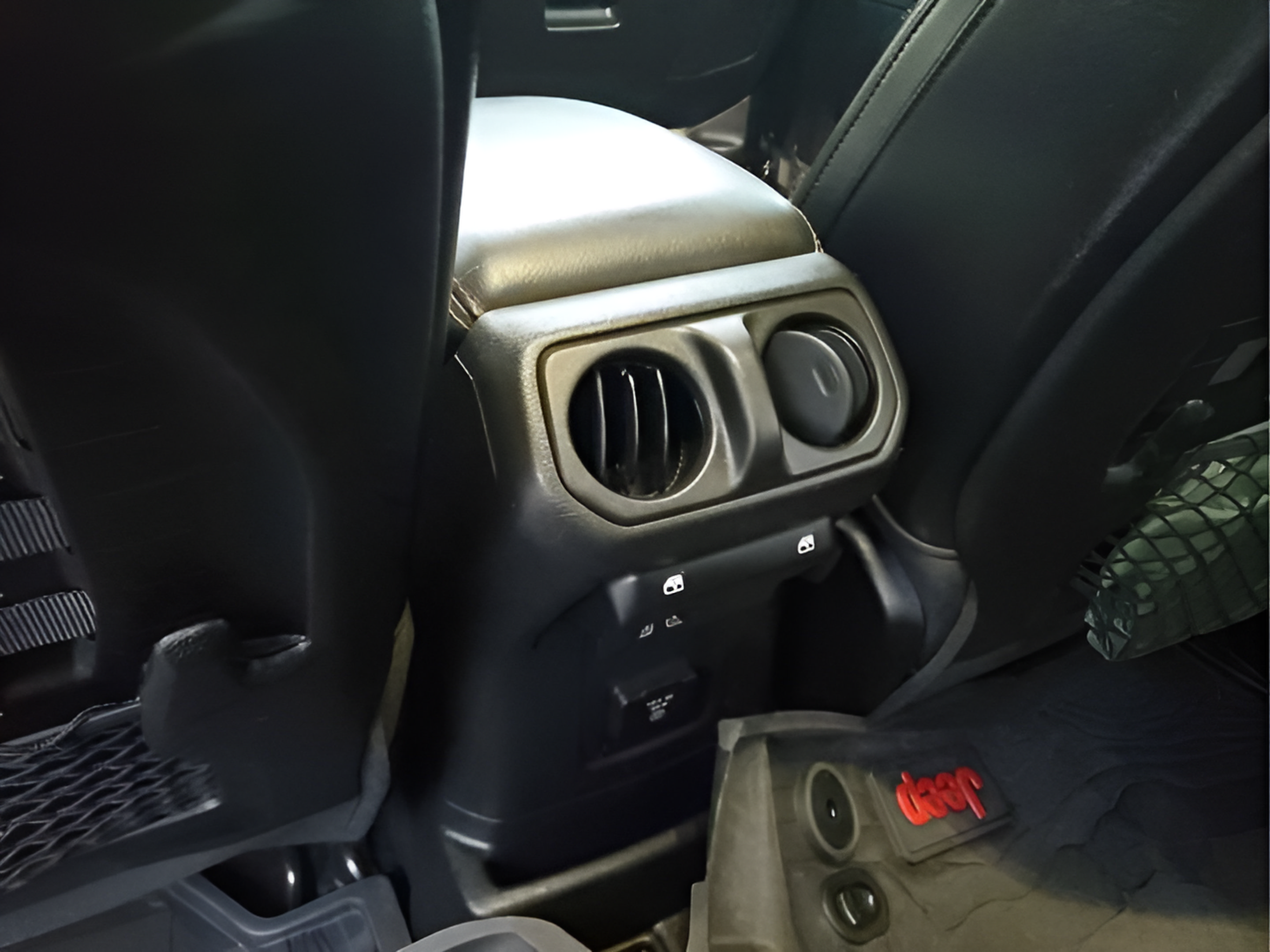 Used 2023 Jeep Wrangler Unlimited Rubicon 392 w/ Trailer Tow Package AWD/4WD image 11
