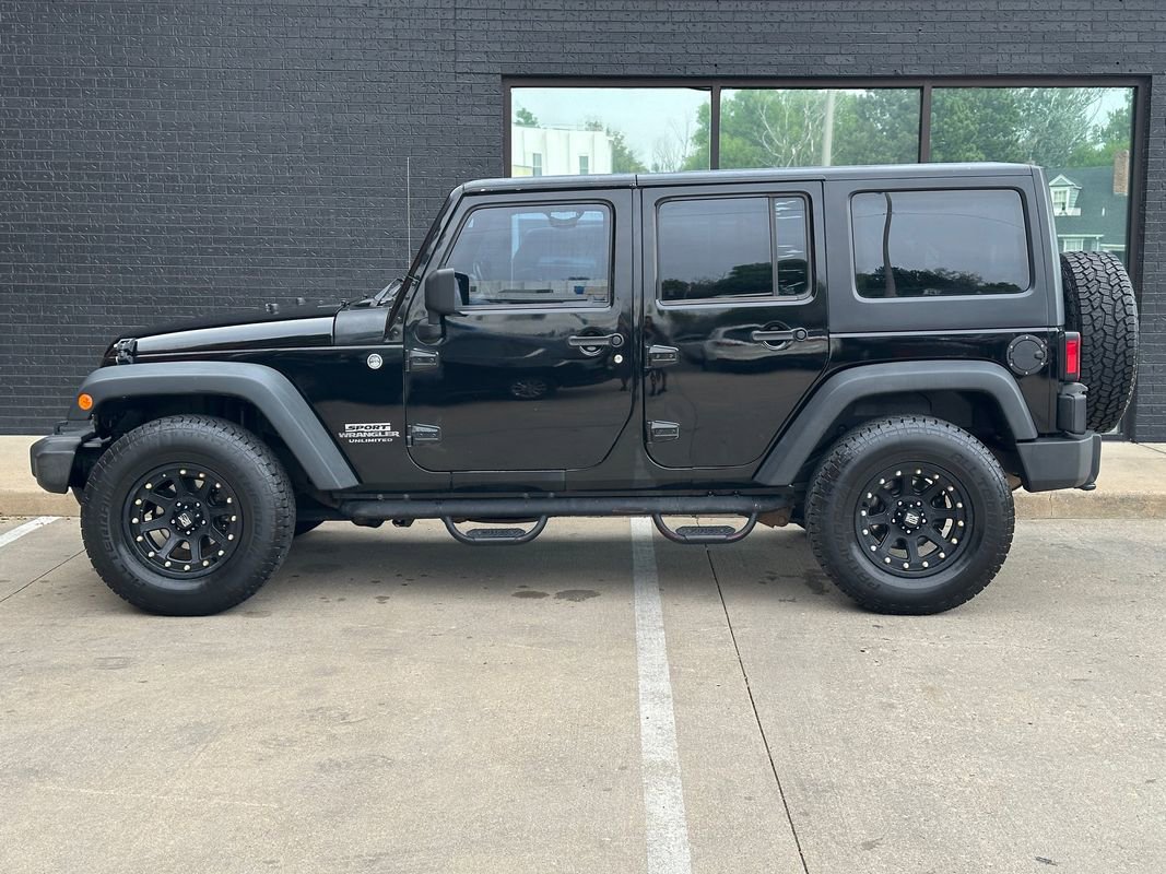 Used 2012 Jeep Wrangler Unlimited Sport w/ Connectivity Group image 18