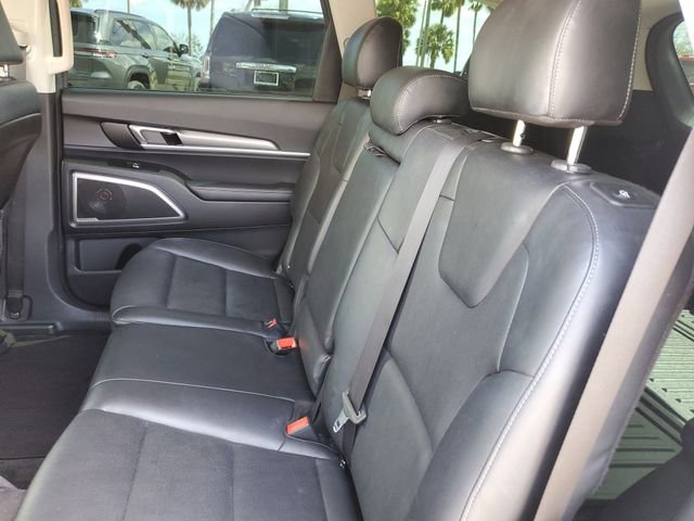 Used 2022 Kia Telluride LX image 13