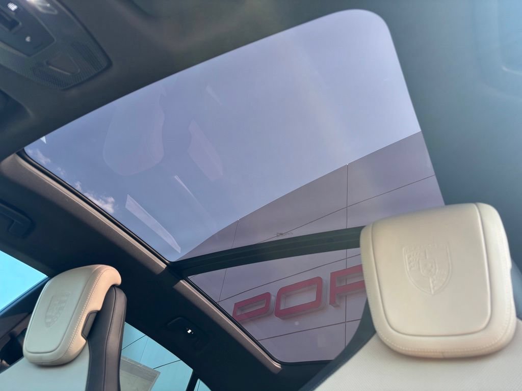 New 2026 Porsche Cayenne Electric AWD/4WD image 40