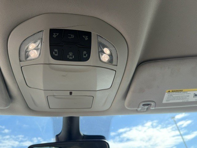Used 2023 Chrysler Pacifica Touring-L FWD image 19