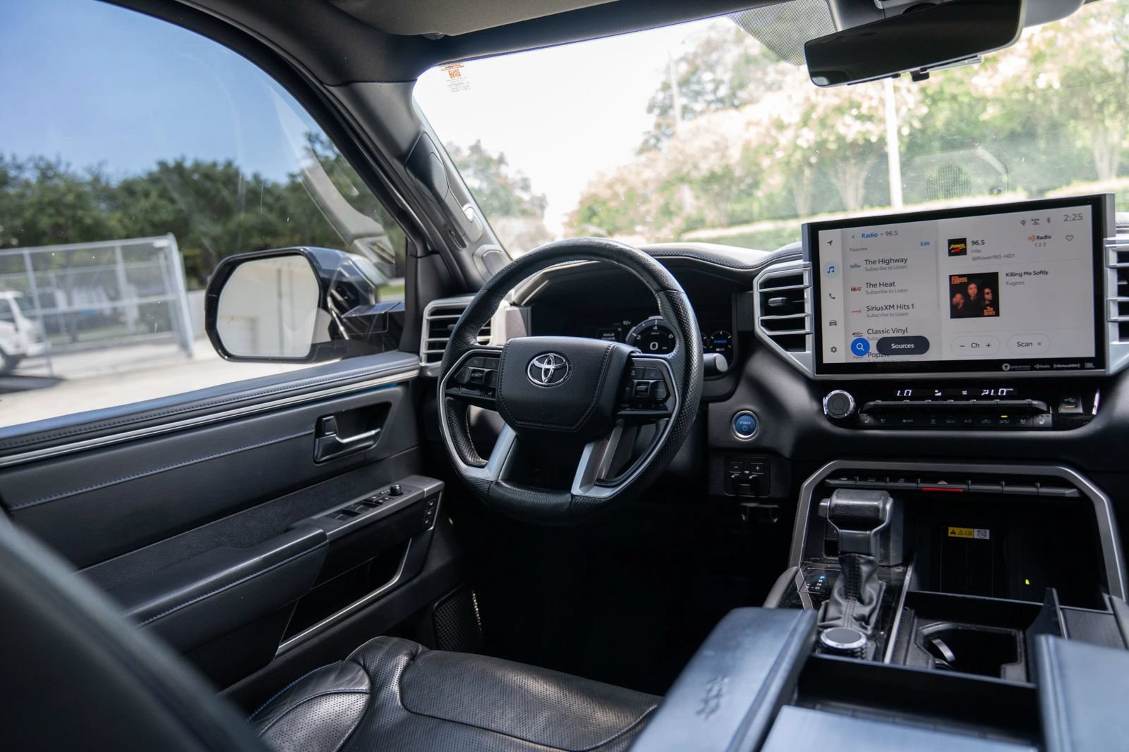 Used 2023 Toyota Tundra Platinum AWD/4WD image 34