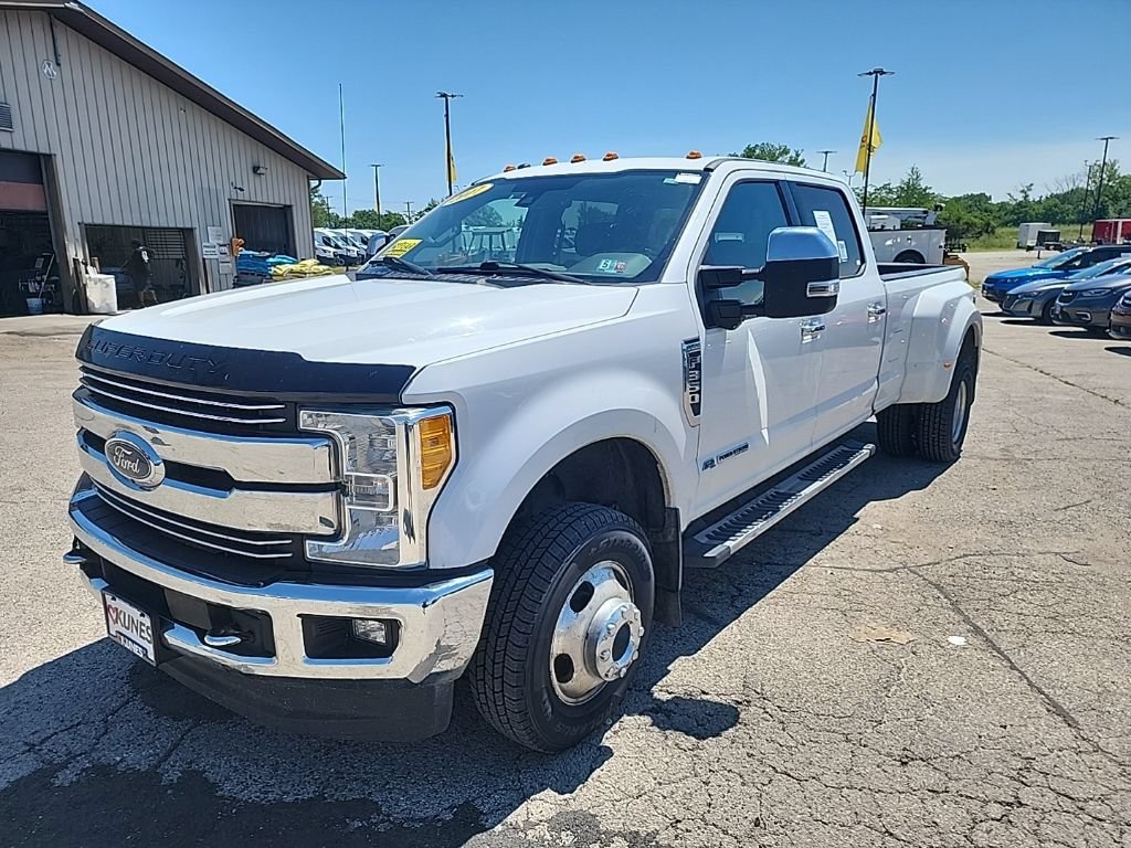 Used 2017 Ford F350 Lariat w/ Lariat Ultimate Package AWD/4WD image 4