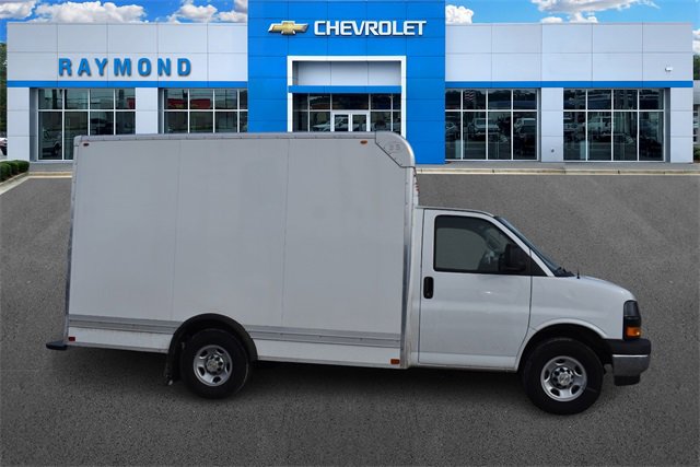 New 2025 Chevrolet Express 3500 w/ Power Convenience Package image 2