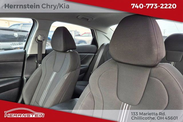 Used 2024 Hyundai Elantra SEL image 22