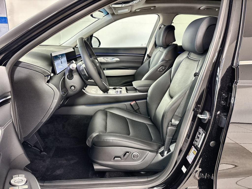 New 2026 Genesis GV70 2.5T Select AWD/4WD image 13