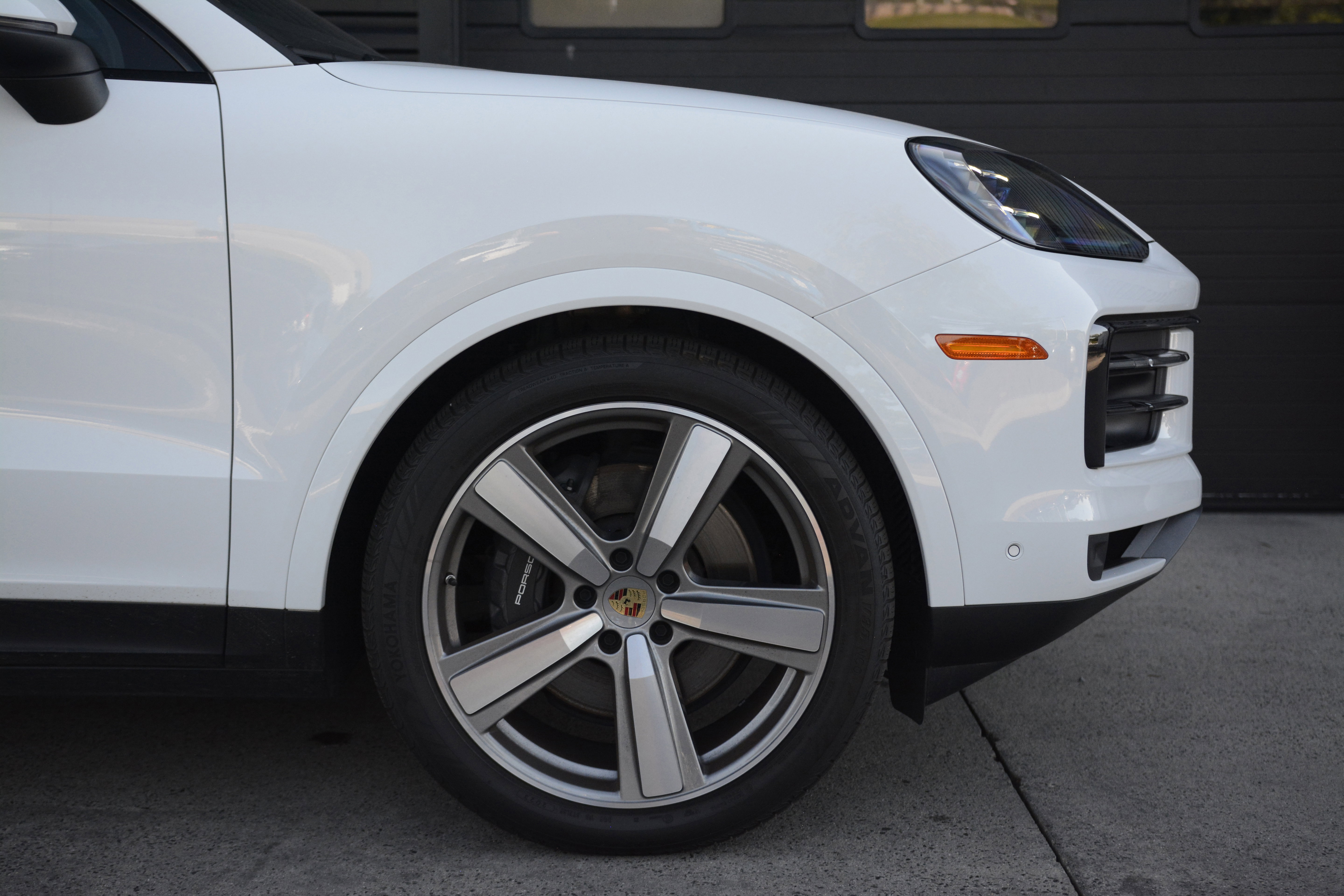 Certified 2024 Porsche Cayenne Coupe AWD/4WD image 41