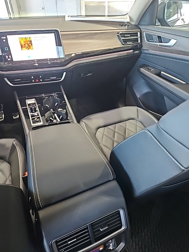 New 2026 Volkswagen Atlas SEL Premium R-Line image 25