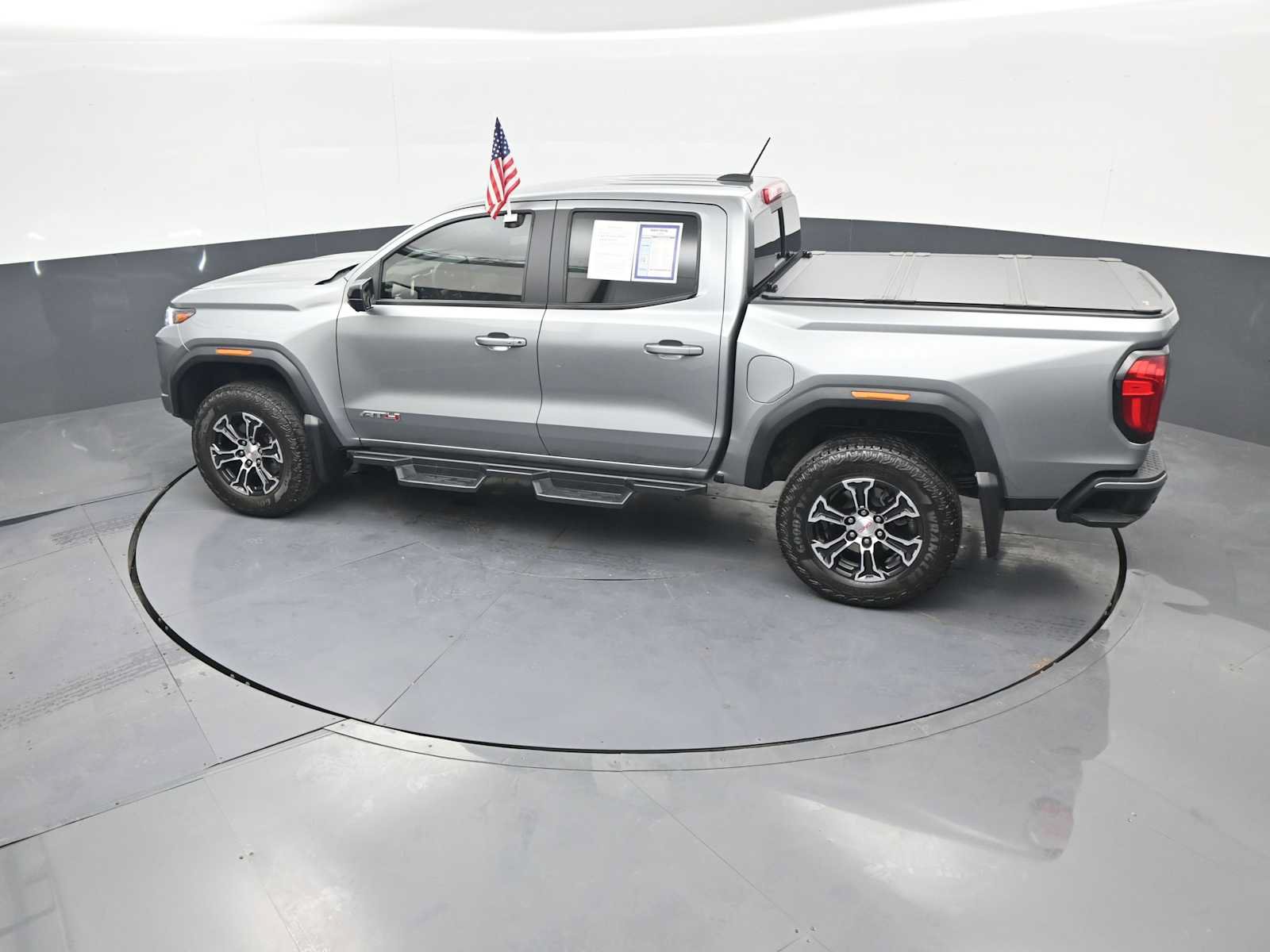 Used 2024 GMC Canyon AT4 w/ Technology Package AWD/4WD image 33